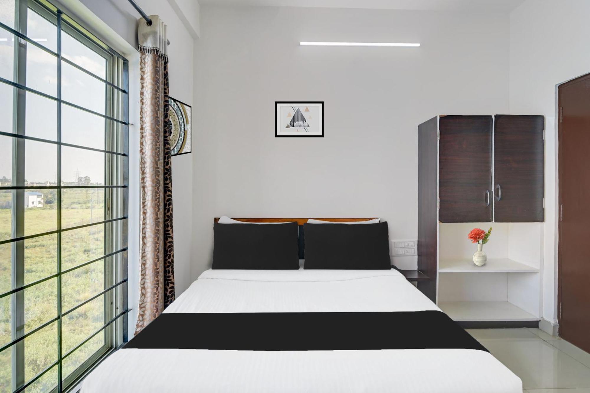 Super Collection O Chikmangaluru Near Railway Station Hotel Chikmagalur Ngoại thất bức ảnh