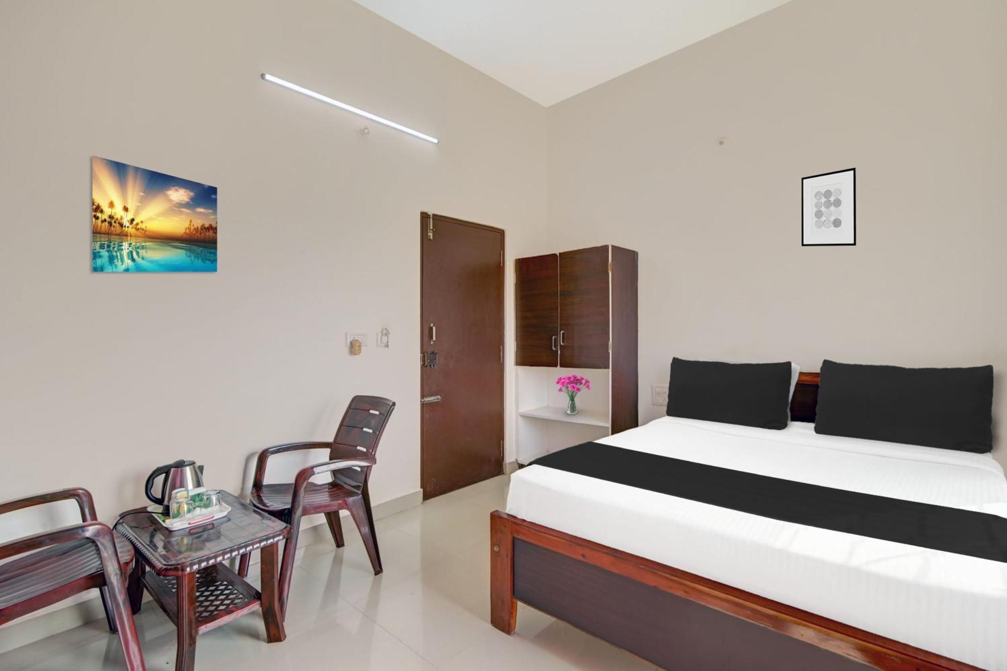 Super Collection O Chikmangaluru Near Railway Station Hotel Chikmagalur Ngoại thất bức ảnh